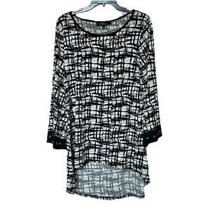 Calessa Tunic Top Women’s Lg  Pullover High Low Black White Lagenlook Artsy